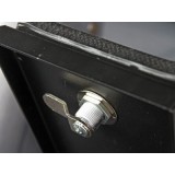 Coffre-fort sous la console d’une Toyota Land Cruiser 76 - de Front Runner