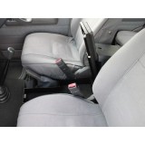 Coffre-fort sous la console d’une Toyota Land Cruiser 76 - de Front Runner