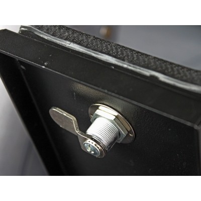 Coffre-fort sous la console d’une Toyota Land Cruiser 76 - de Front Runner