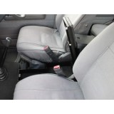Coffre-fort sous la console d’une Toyota Land Cruiser 76 - de Front Runner