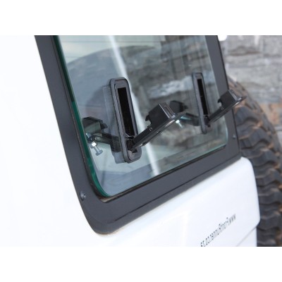 Hayon latéral en verre pour une Toyota Land Cruiser 76 / Fenêtre en verre au côté gauche - de Front Runner