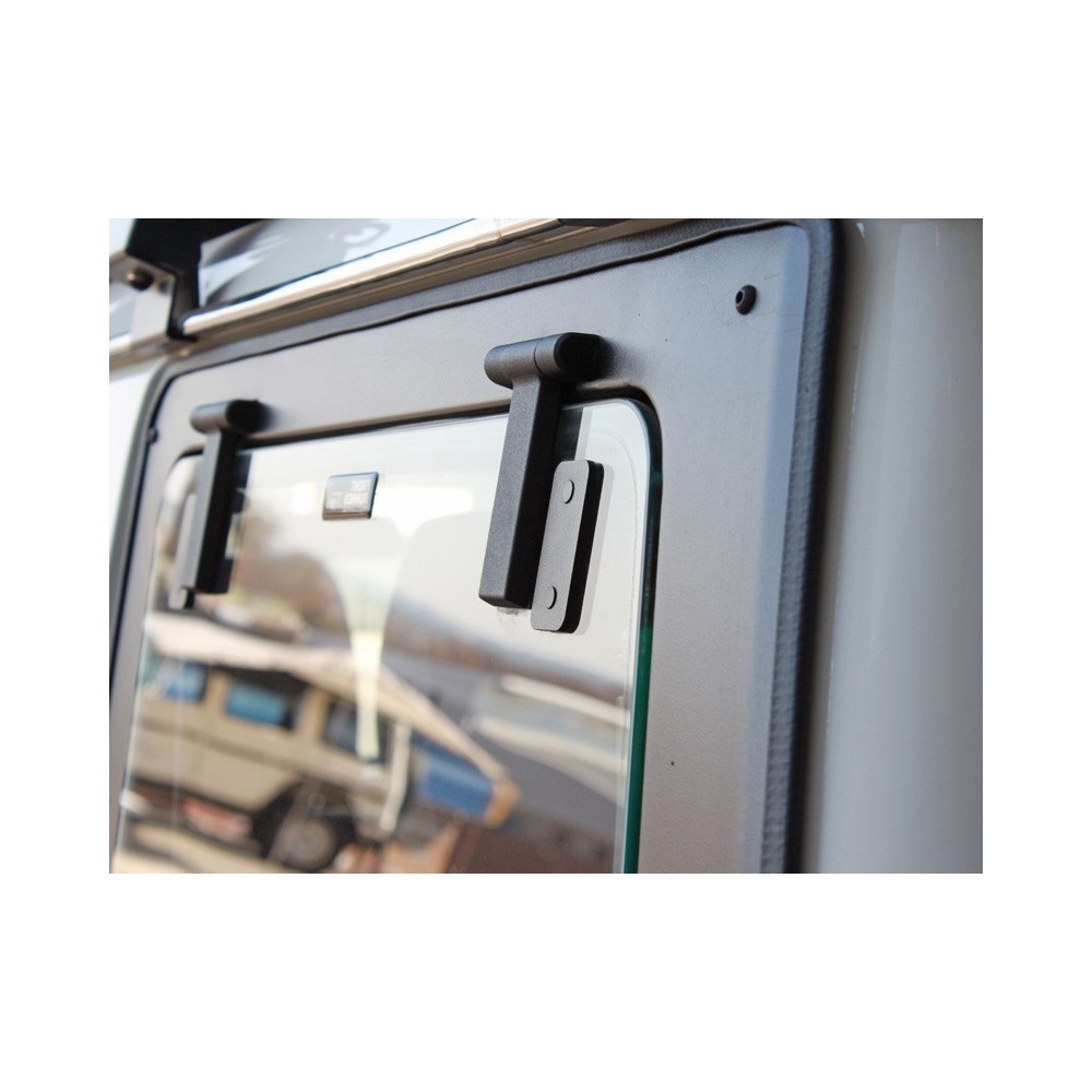 Hayon latéral en verre pour une Toyota Land Cruiser 76 / Fenêtre en verre au côté gauche - de Front Runner