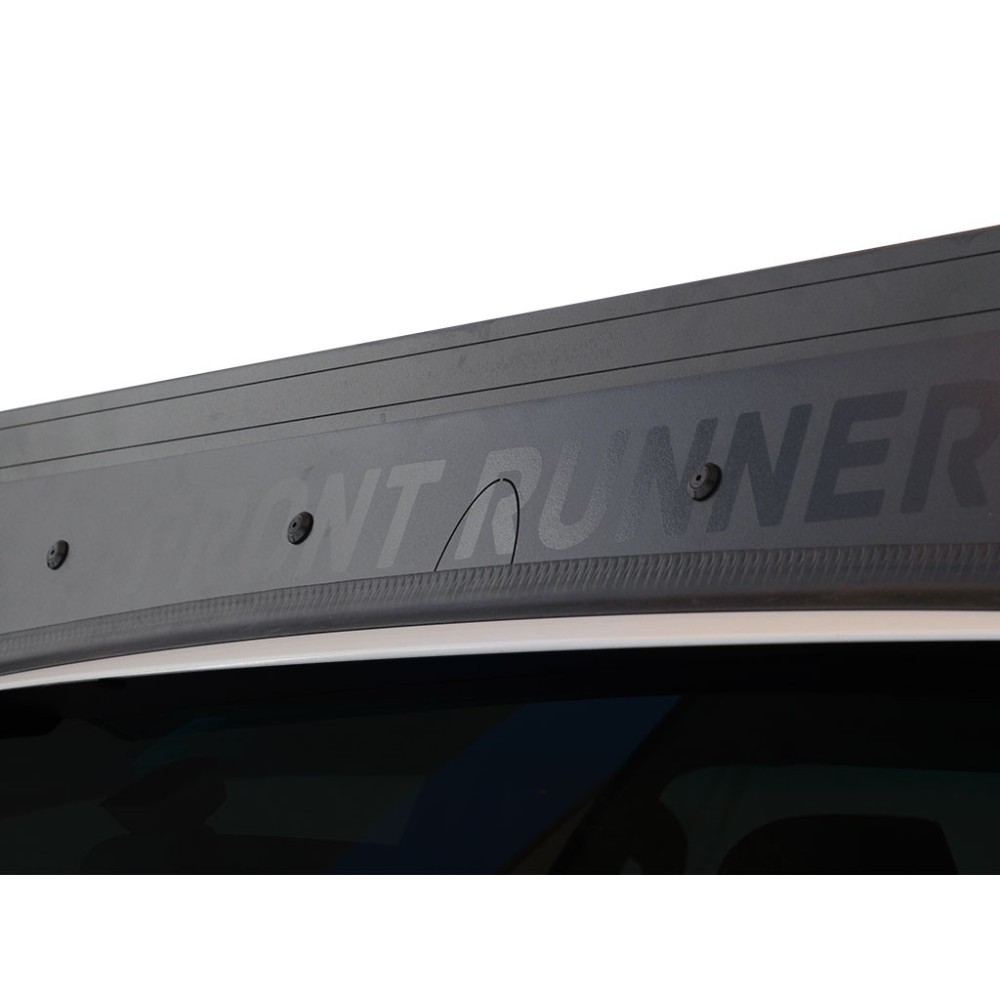 Déflecteur de vent pour galerie de toit à profil bas / 1345mm/1425mm (Largeur) - par Front Runner