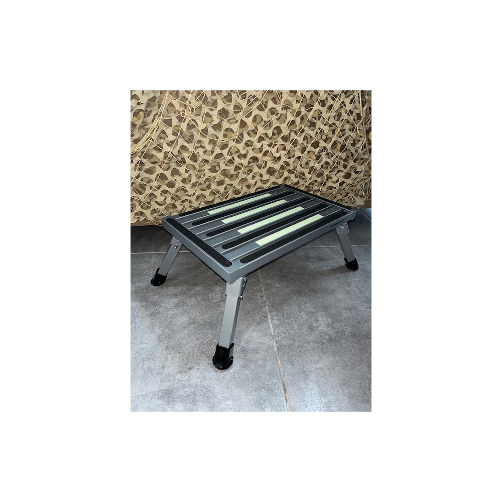Marche-pied  camping bivouac en aluminium ironman 4x4 chez sifa  48x30x22 cm