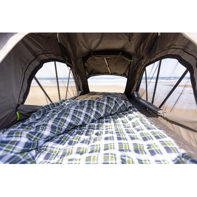 Tente de toit Ironman 4x4 Nomad chez sifa 4x4 importateur - vente directe particuliers et professionnels - voyager en tout quiét