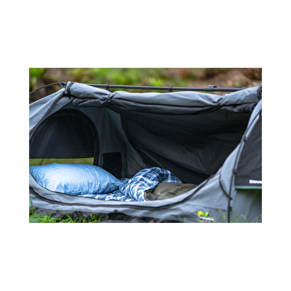 LIT DE CAMPING SWAG vert 2 places équipé de moustiquaire et matelas de 7 cm  marque Ironman 4x4 chez sifa 4x4 importateur